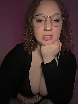 Snapshot of EmmieRae chatting on 03-19-25, 06:03 EmmieRae online show from 03-19-25, 06:03