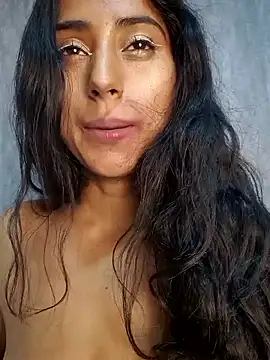 Valentinne z online show from 02-14-25, 12:14