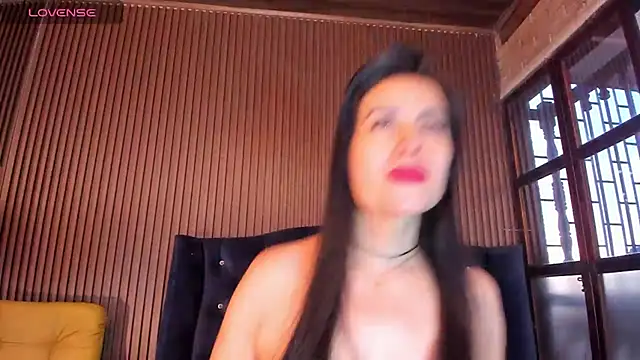 JuliaDawson  online show from 03-16-25, 10:42