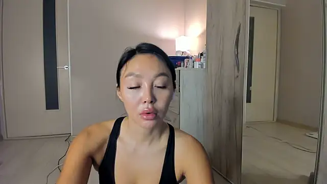 Snapshot of keiko_hot chatting on 05-10-26, 03:12 keiko hot online show from 05-10-26, 03:12