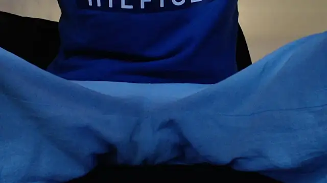 Snapshot of herver67 chatting on 11-05-25, 04:40 herver67 online show from 11-05-25, 04:40