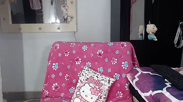 aleera starxx982 online show from 10-08-25, 12:08