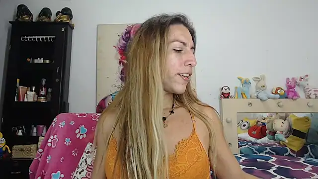 Snapshot of aleera_starxx982 chatting on 05-07-26, 12:05 aleera starxx982 online show from 05-07-26, 12:05
