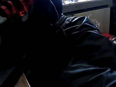 Snapshot of SkaterHun chatting on 02-06-26, 08:45 SkaterHun online show from 02-06-26, 08:45