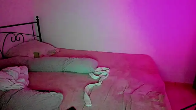 Snapshot of SexyCocobutt chatting on 12-11-24, 10:06 SexyCocobutt online show from 12-11-24, 10:06