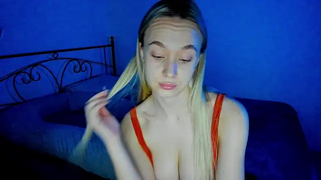 Snapshot of SexyCocobutt chatting on 12-22-24, 01:01 SexyCocobutt online show from 12-22-24, 01:01