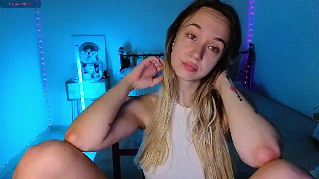 Snapshot of SexyCocobutt chatting on 09-11-25, 08:14 SexyCocobutt online show from 09-11-25, 08:14