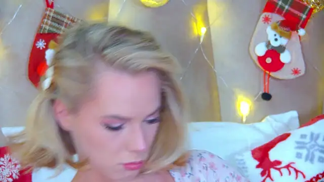 Snapshot of GentleRossi chatting on 12-19-25, 01:07 GentleRossi online show from 12-19-25, 01:07