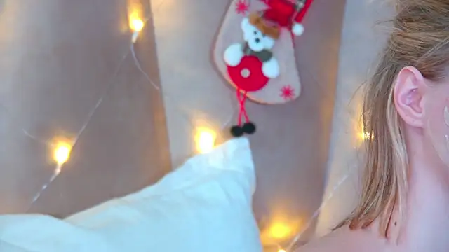 Snapshot of GentleRossi chatting on 01-09-26, 03:04 GentleRossi online show from 01-09-26, 03:04