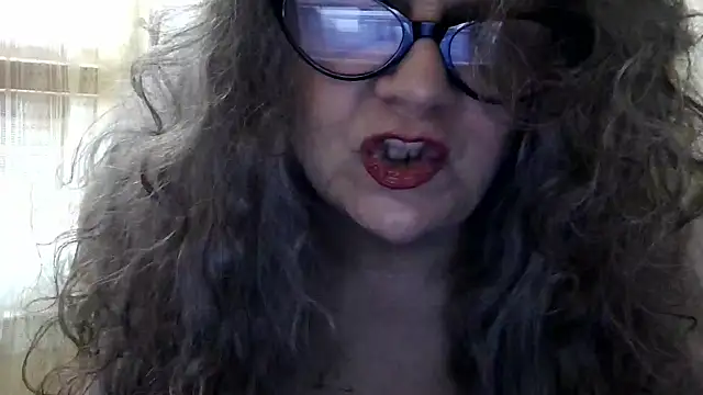 Snapshot of DestineeLoverGirl chatting on 11-19-25, 02:28 DestineeLoverGirl online show from 11-19-25, 02:28