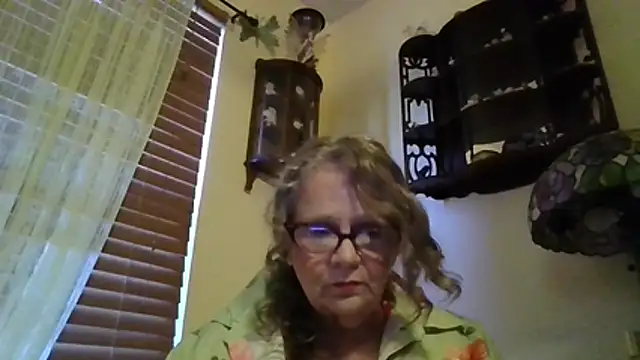 Snapshot of DestineeLoverGirl chatting on 12-01-25, 04:12 DestineeLoverGirl online show from 12-01-25, 04:12