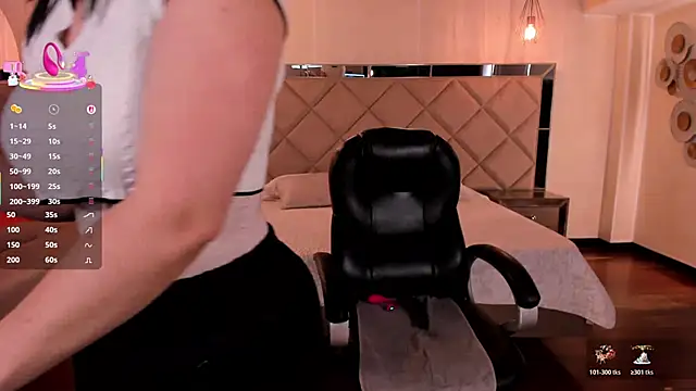 Snapshot of JennaOlsonX chatting on 11-24-25, 06:29 JennaOlsonX online show from 11-24-25, 06:29