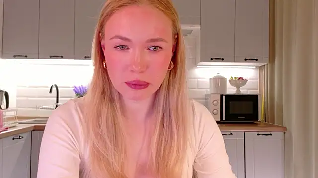 Snapshot of Veronika_Mitchel chatting on 03-31-26, 04:07 Veronika Mitchel online show from 03-31-26, 04:07