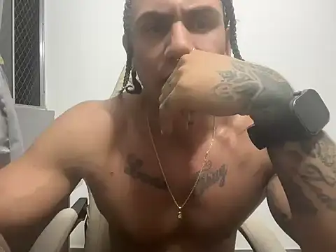 Snapshot of xxxtreme_master7 chatting on 11-09-25, 06:23 xxxtreme master7 online show from 11-09-25, 06:23