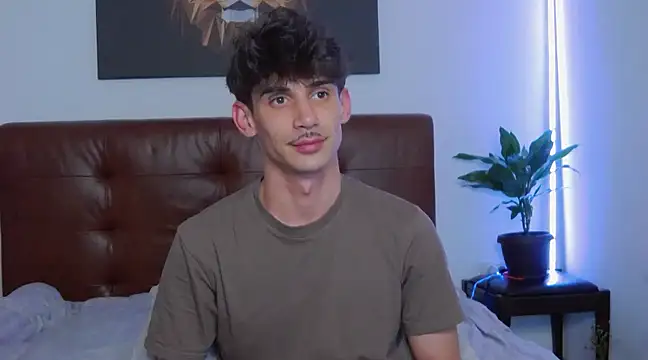 DanielCrush1 online show from 03-01-25, 04:22