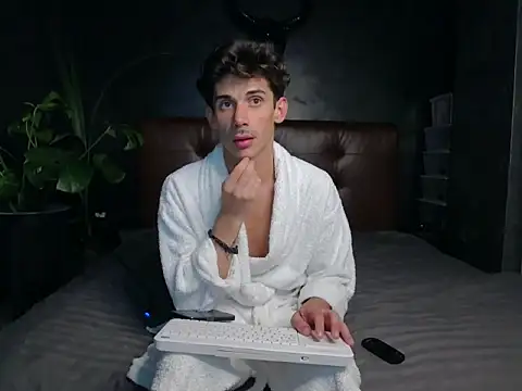 DanielCrush1 online show from 09-27-25, 01:49