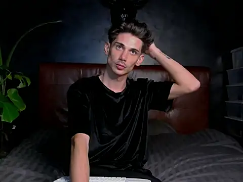 DanielCrush1 online show from 10-03-25, 06:38