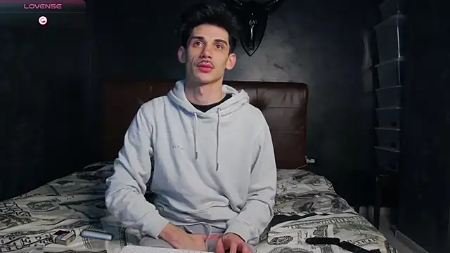 Snapshot of DanielCrush1 chatting on 02-17-26, 07:27 DanielCrush1 online show from 02-17-26, 07:27