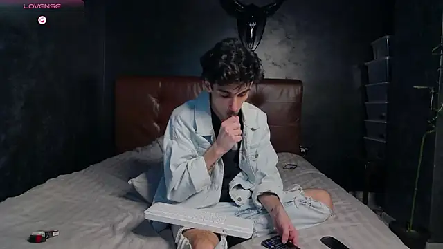 DanielCrush1 online show from 04-04-26, 04:26