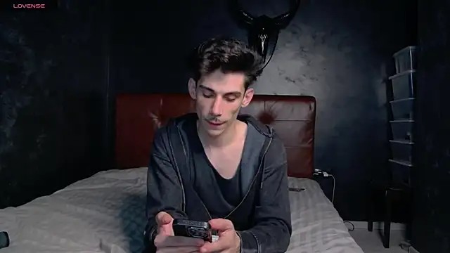 DanielCrush1 online show from 04-30-26, 07:42