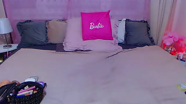 BustyVicky online show from 10-17-25, 09:28