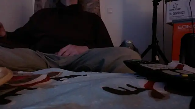 Snapshot of Cordt27 chatting on 03-07-26, 07:22 Cordt27 online show from 03-07-26, 07:22