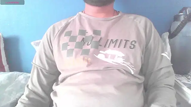 Snapshot of Elixire1 chatting on 12-15-24, 10:28 Elixire1 online show from 12-15-24, 10:28