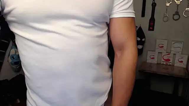 Snapshot of bayronfit chatting on 03-02-26, 02:24 bayronfit online show from 03-02-26, 02:24