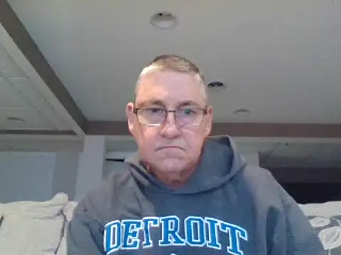 Snapshot of takeitall101 chatting on 12-23-24, 07:28 takeitall101 online show from 12-23-24, 07:28