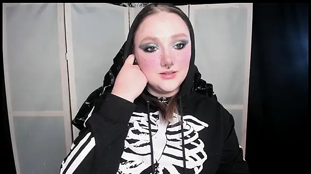 Snapshot of YourDyingBride chatting on 02-18-26, 11:33 YourDyingBride online show from 02-18-26, 11:33