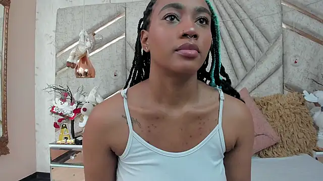 Snapshot of AgataRinaldi chatting on 12-17-25, 09:43 AgataRinaldi online show from 12-17-25, 09:43