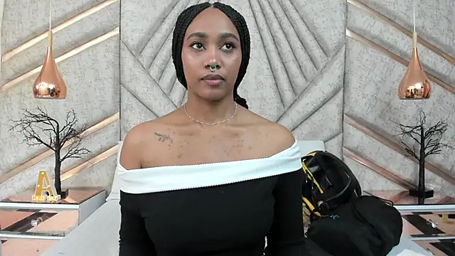 Snapshot of AgataRinaldi chatting on 02-12-26, 11:44 AgataRinaldi online show from 02-12-26, 11:44