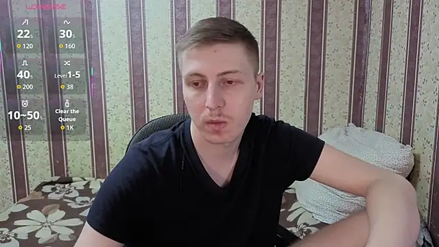 Snapshot of darienlarge chatting on 01-09-26, 09:27 darienlarge online show from 01-09-26, 09:27