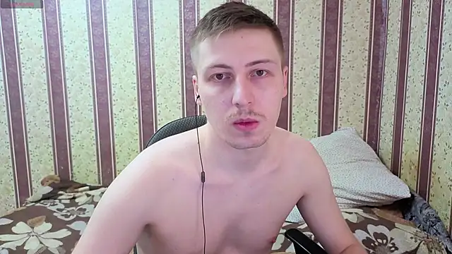 Snapshot of darienlarge chatting on 01-12-26, 10:31 darienlarge online show from 01-12-26, 10:31