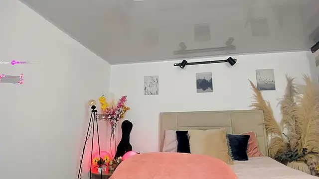 Snapshot of Alexandra_ra chatting on 01-08-25, 02:14 Alexandra ra online show from 01-08-25, 02:14