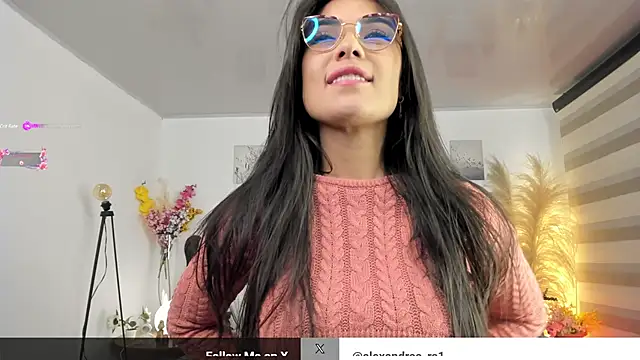 Snapshot of Alexandra_ra chatting on 01-21-25, 11:24 Alexandra ra online show from 01-21-25, 11:24