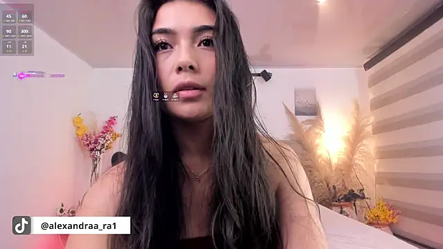 Snapshot of Alexandra_ra chatting on 02-17-25, 04:53 Alexandra ra online show from 02-17-25, 04:53
