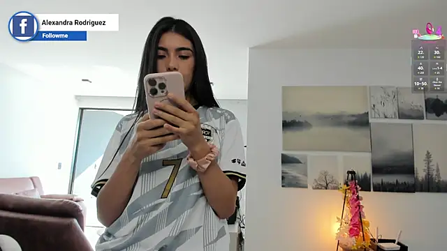 Snapshot of Alexandra_ra chatting on 07-02-26, 09:10 Alexandra ra online show from 07-02-26, 09:10