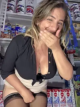 sammyqueenx21 online show from 02-11-25, 10:39