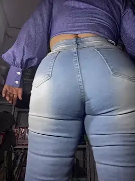 sammyqueenx21 online show from 03-11-25, 11:37