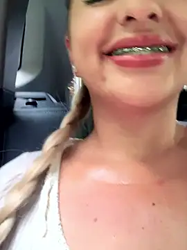 sammyqueenx21 online show from 03-20-25, 06:20