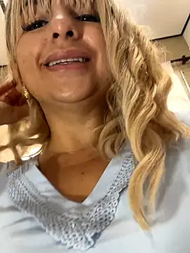 sammyqueenx21 online show from 10-02-25, 02:46