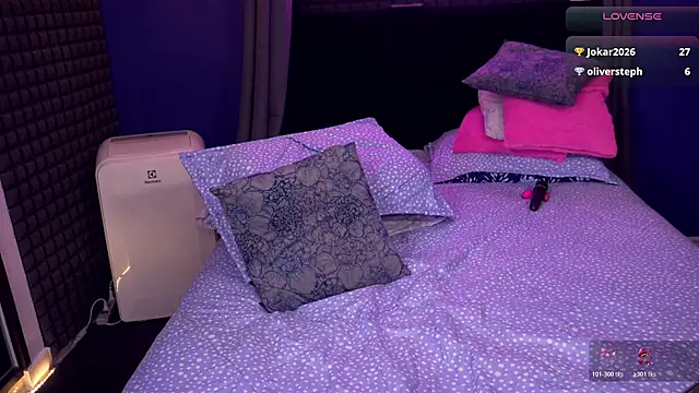 bull vixen2001 online show from 02-21-26, 10:55