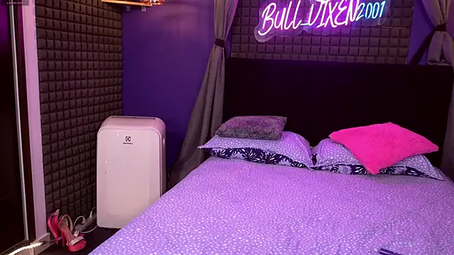 Snapshot of bull_vixen2001 chatting on 07-16-26, 09:59 bull vixen2001 online show from 07-16-26, 09:59