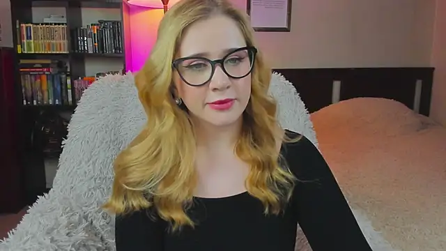 Snapshot of Lav_Tender chatting on 09-17-25, 07:37 Lav Tender online show from 09-17-25, 07:37