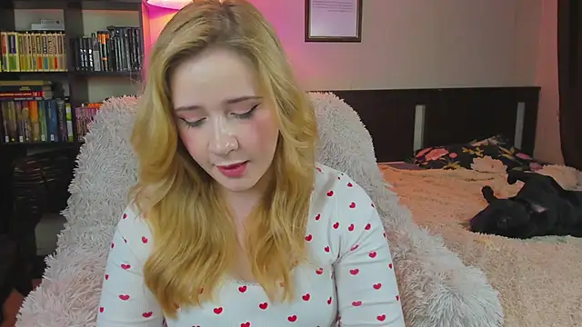 Snapshot of Lav_Tender chatting on 09-21-25, 09:27 Lav Tender online show from 09-21-25, 09:27