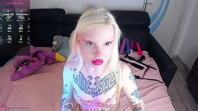 Snapshot of HelenGoat chatting on 12-02-24, 07:25 HelenGoat online show from 12-02-24, 07:25