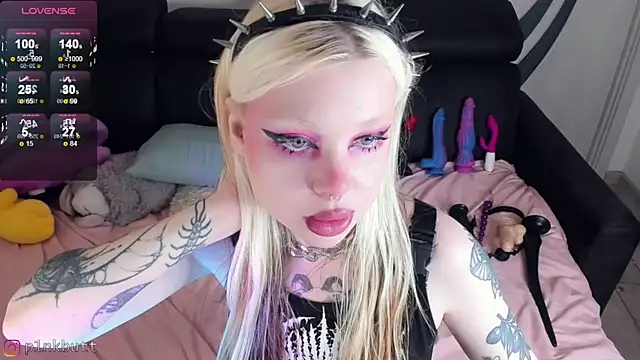 Snapshot of HelenGoat chatting on 12-06-24, 07:21 HelenGoat online show from 12-06-24, 07:21