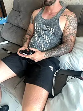 Lougner online show from 11-29-25, 07:17