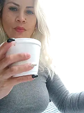 Snapshot of shelby_kutter chatting on 02-24-25, 02:37 shelby kutter online show from 02-24-25, 02:37